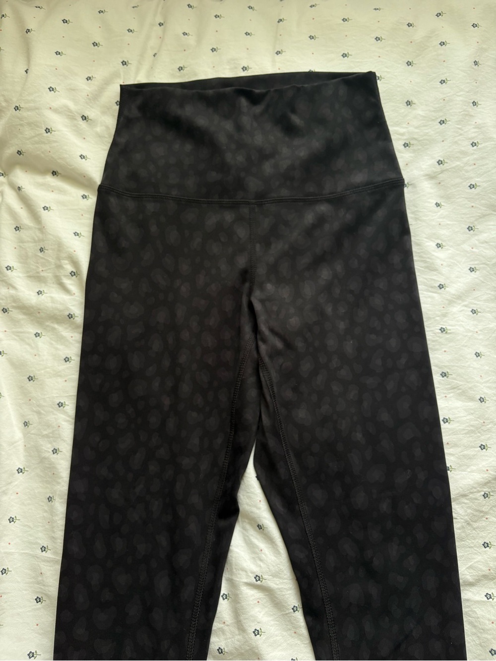 Leopard print workout leggings